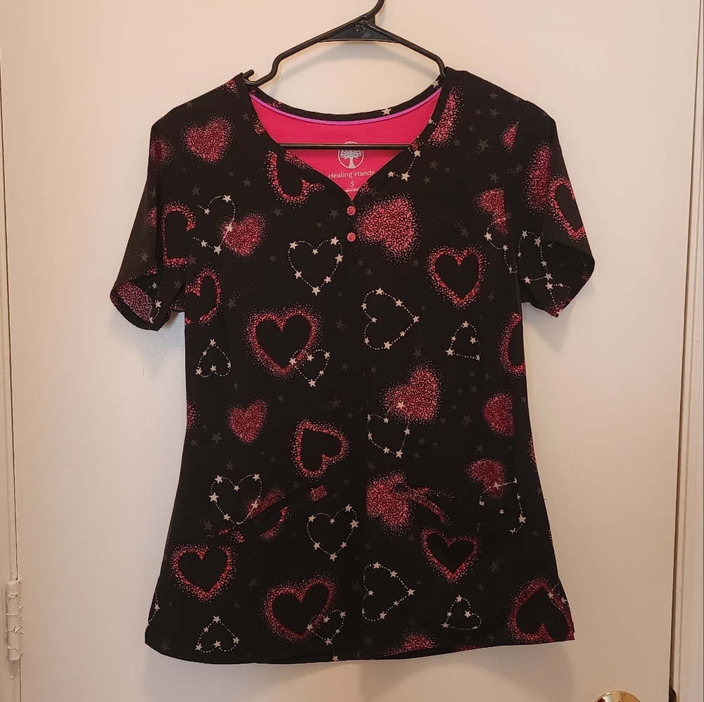 NWOT Healing Hands Valentine Scrub Top